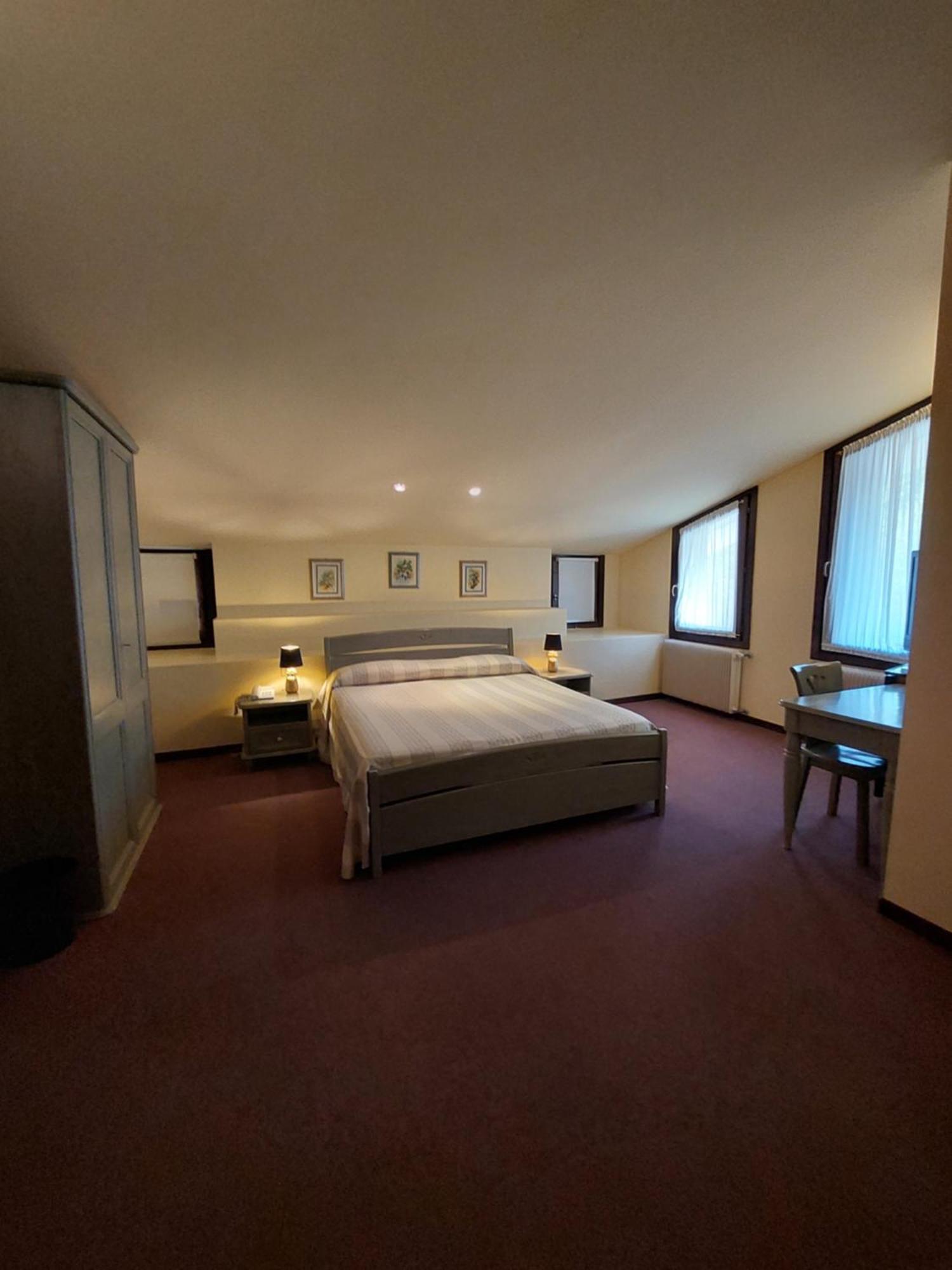 Albergo Alla Pineta Монтебеллуна Экстерьер фото